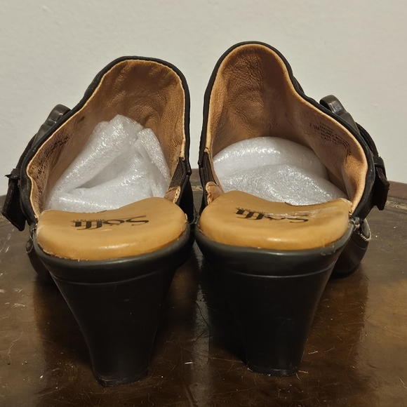 Sofft brown stud leather upper clog mule 7.5 slip on with buckle - Picture 4 of 9